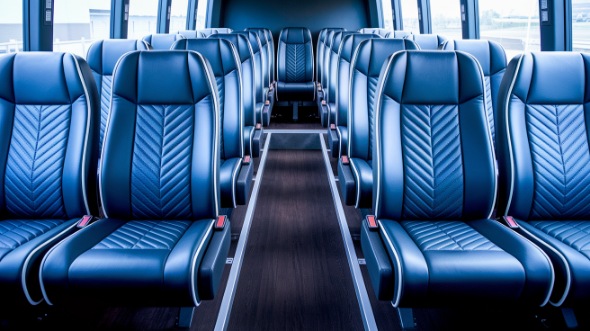 wichita 30 passenger minibus rental